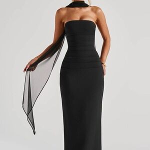 Elegant Black Strapless Evening Dress